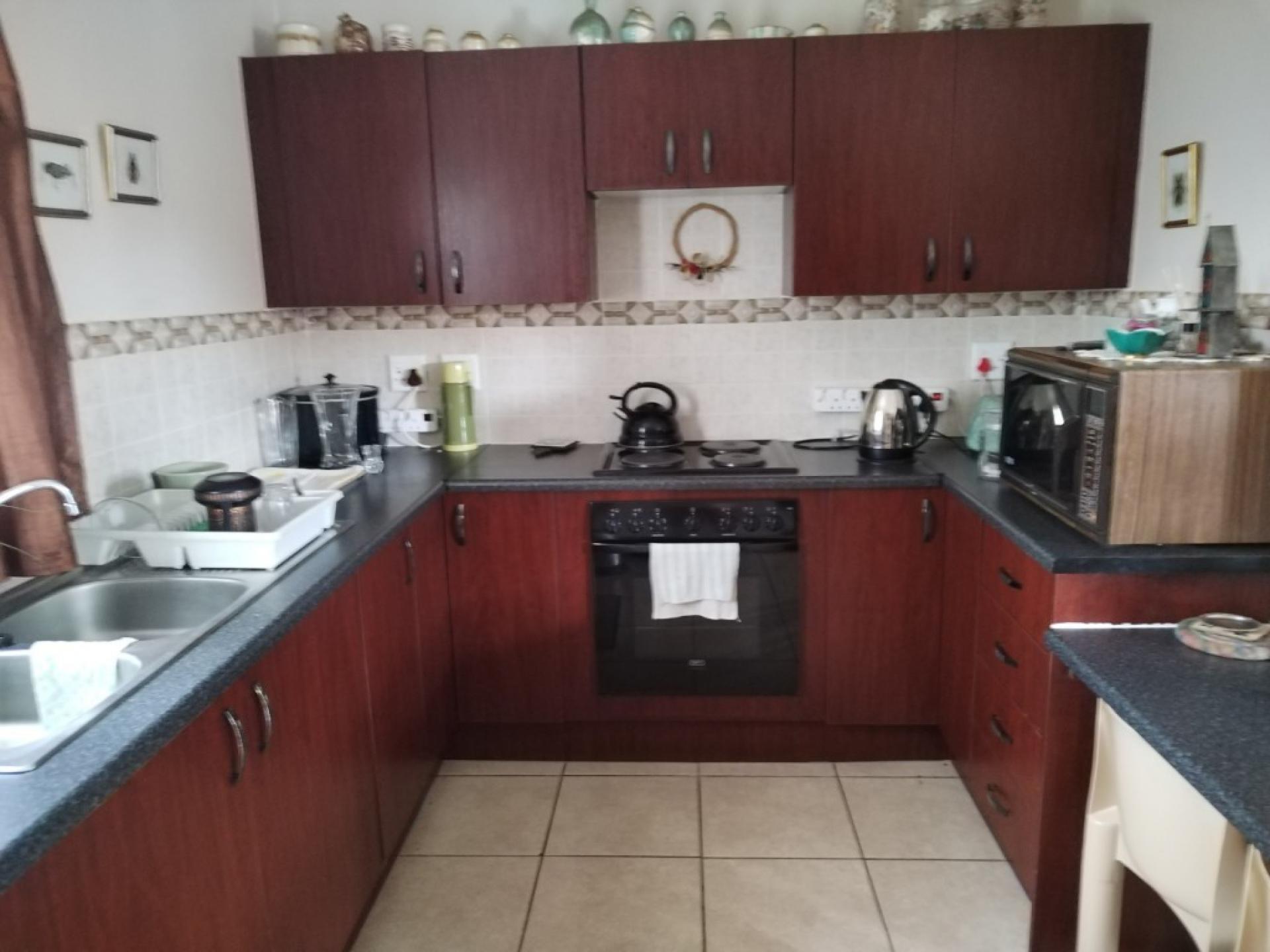  of property in Willow Park Manor