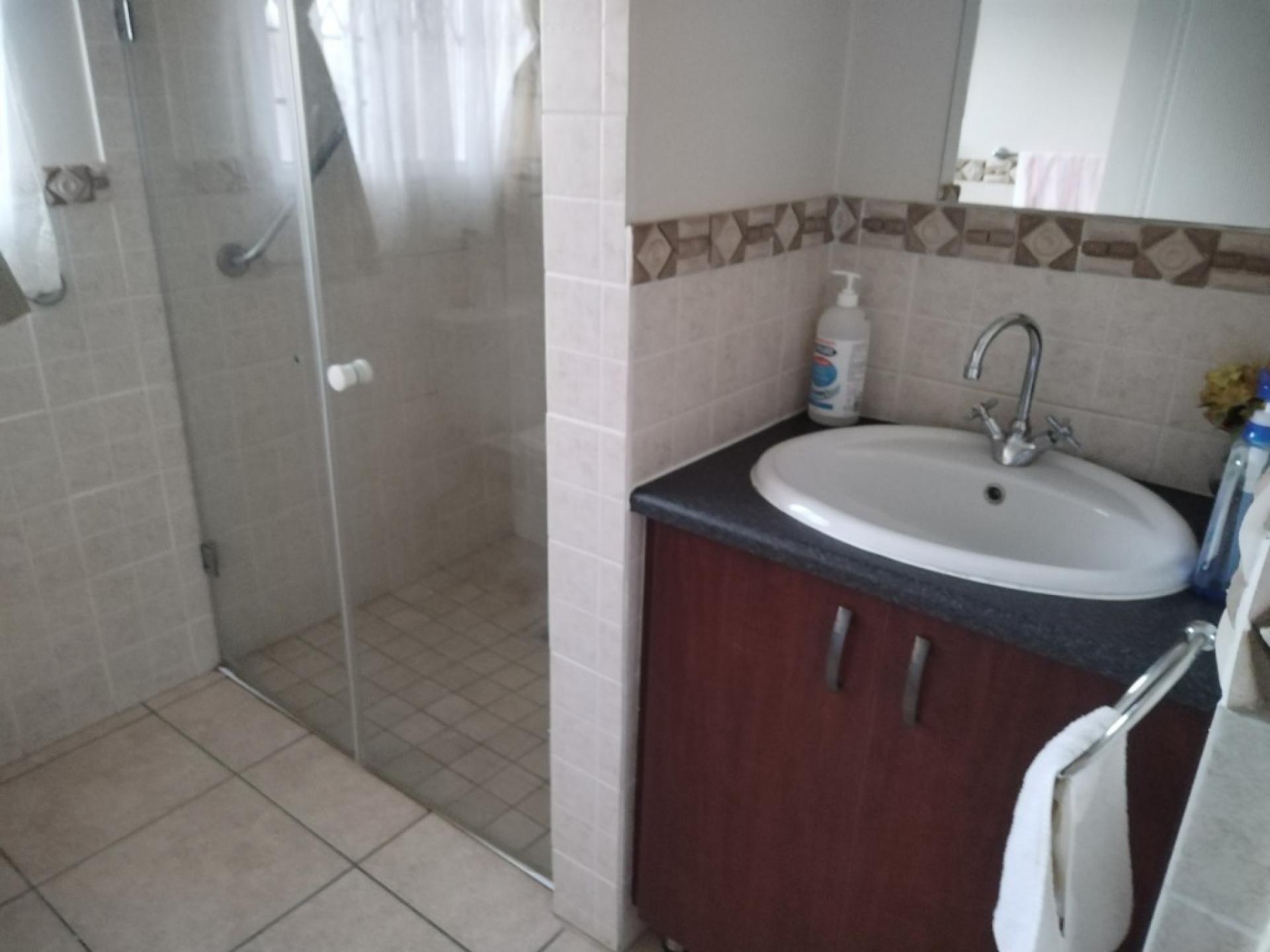  of property in Willow Park Manor