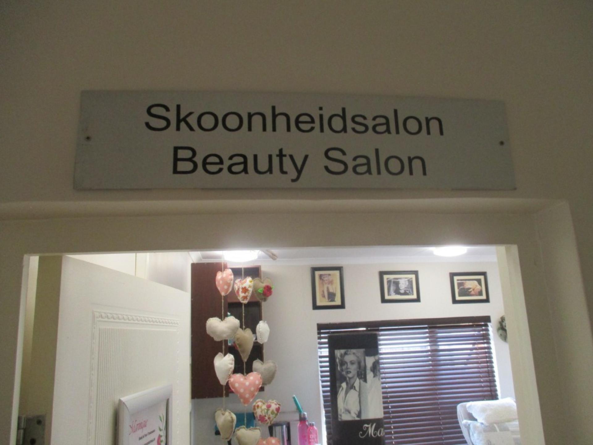  of property in Willow Park Manor