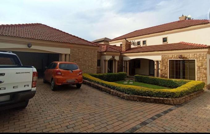5 Bedroom House for Sale For Sale in Blue Valley Golf Estate - MR677772