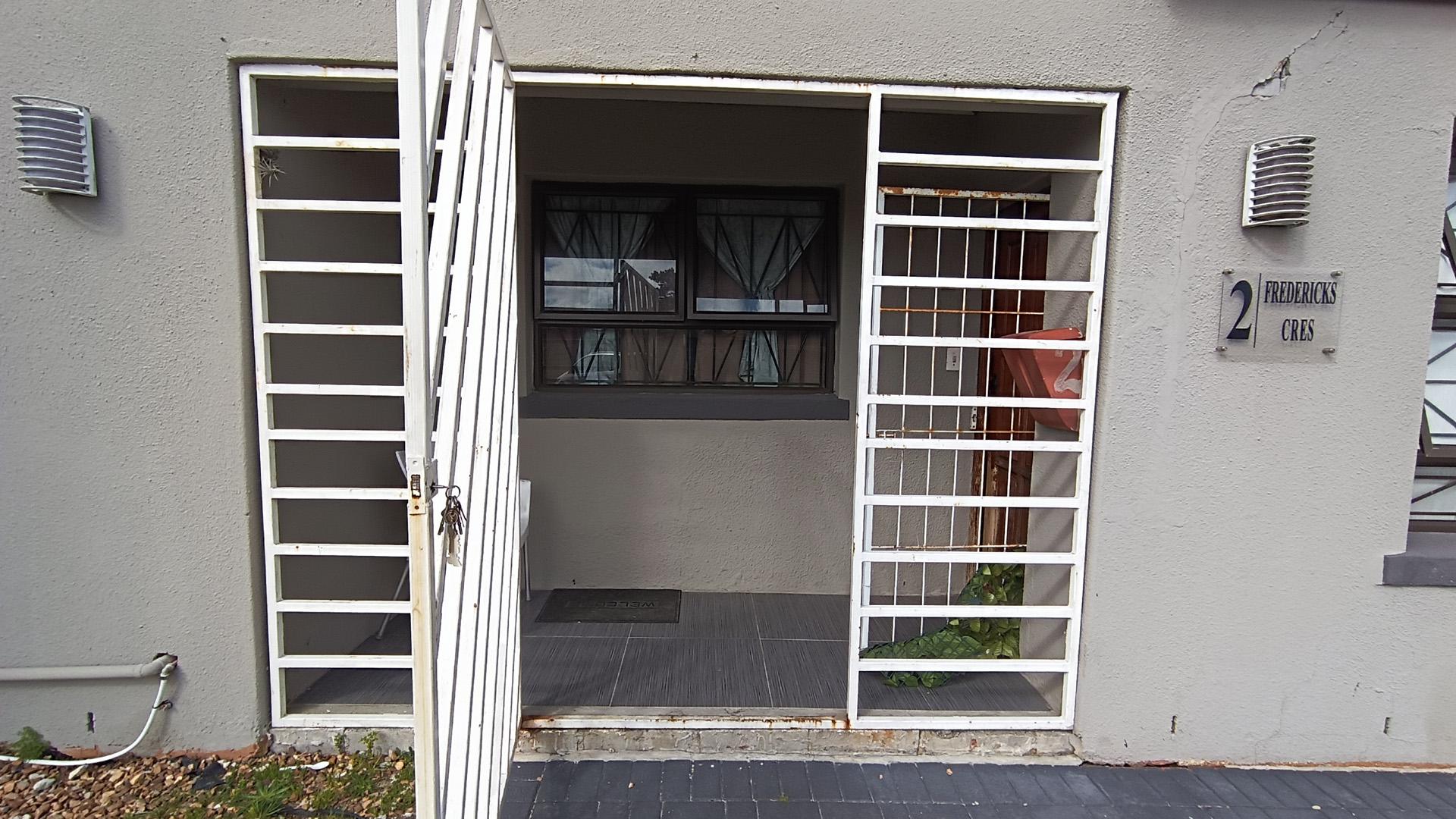 Patio - 5 square meters of property in Highbury