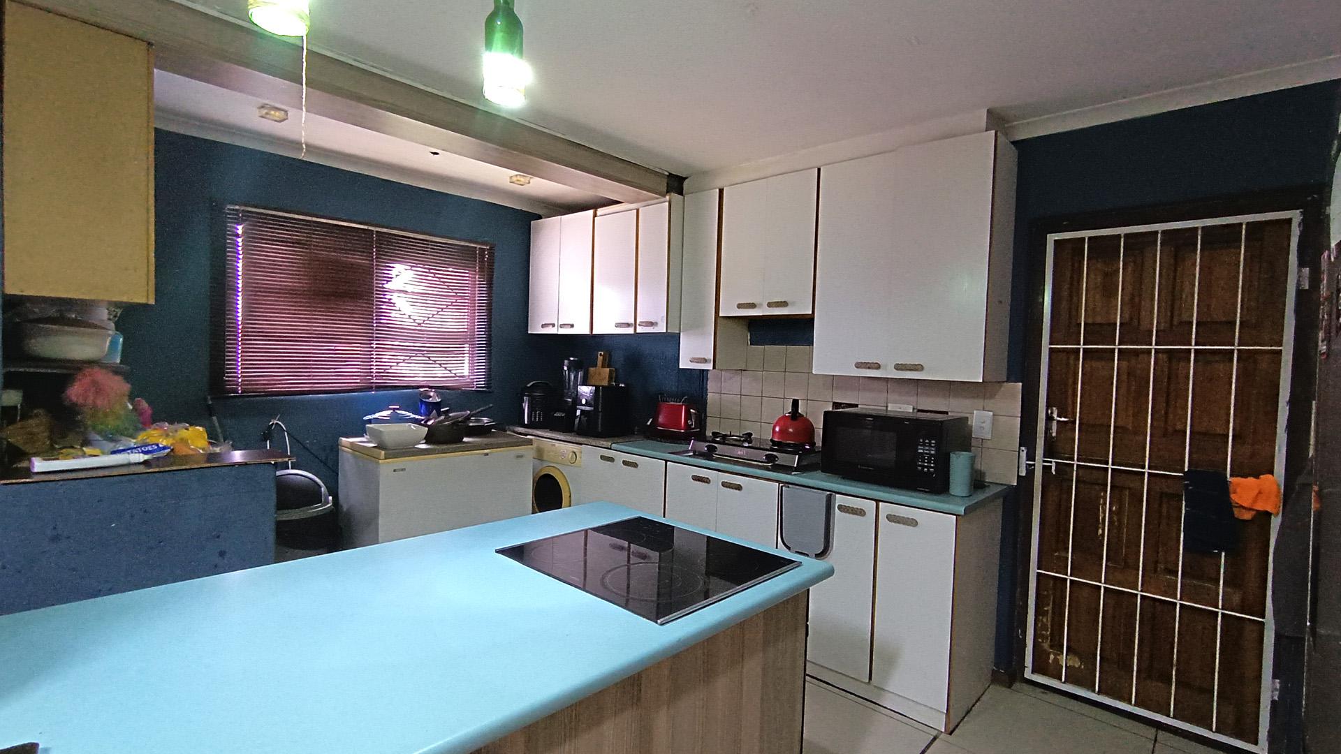 Kitchen - 16 square meters of property in Highbury