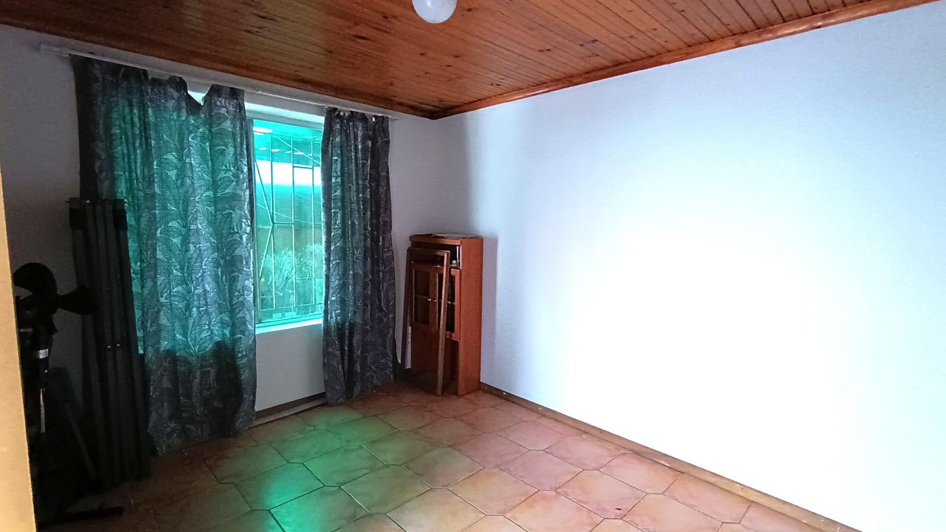 Main Bedroom - 17 square meters of property in Highbury