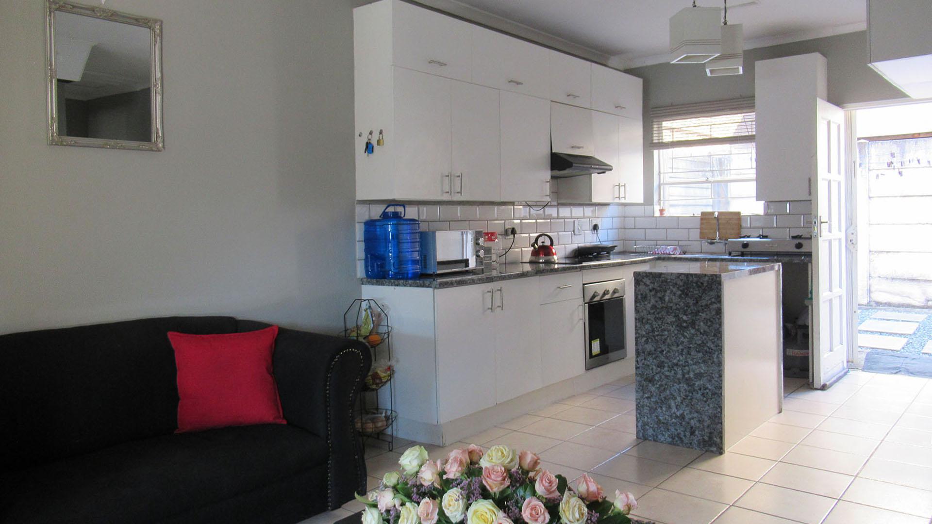 Dining Room - 15 square meters of property in Wilgeheuwel 