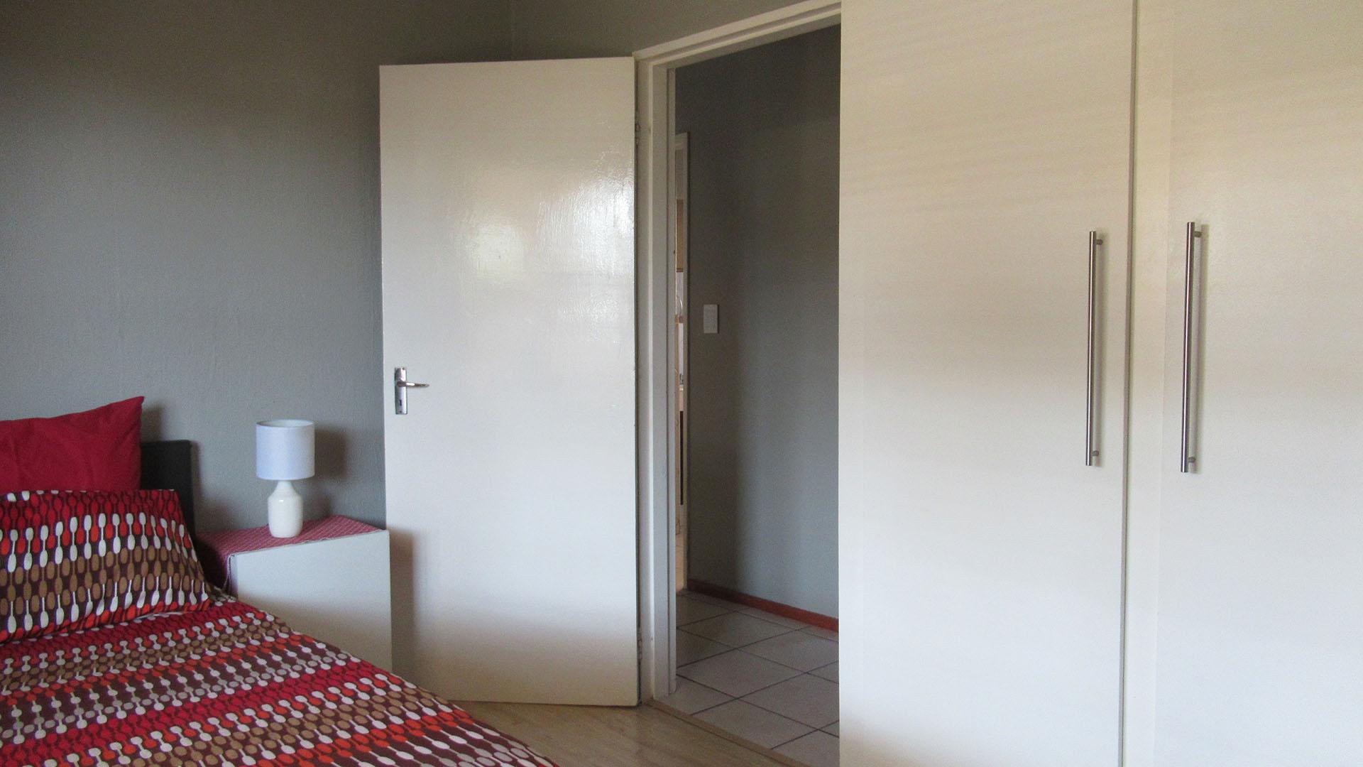Bed Room 2 - 14 square meters of property in Wilgeheuwel 