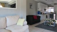 Lounges - 12 square meters of property in Wilgeheuwel 