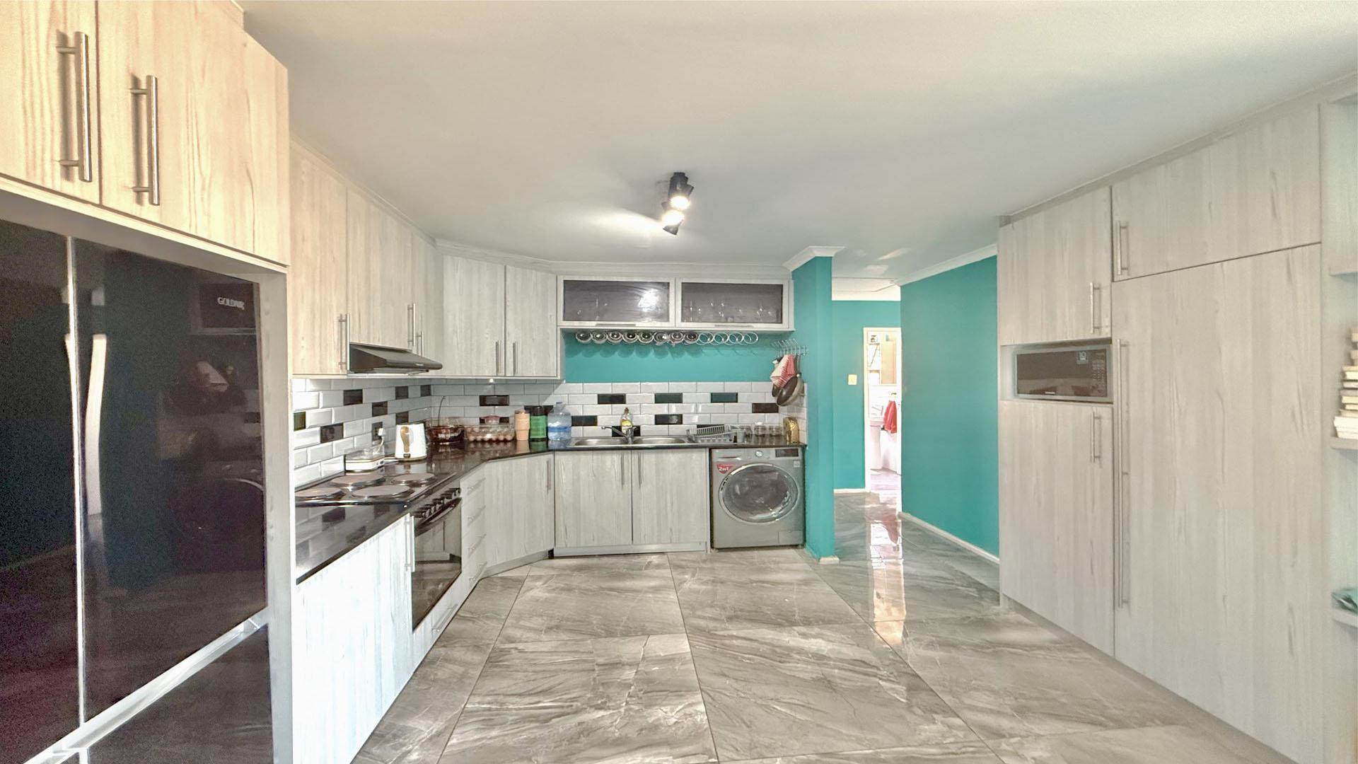 Kitchen of property in Kabega
