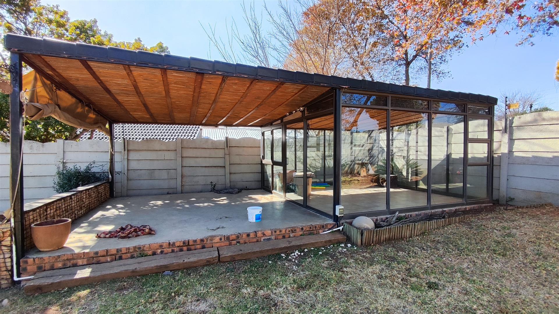 Entertainment of property in Brackendowns