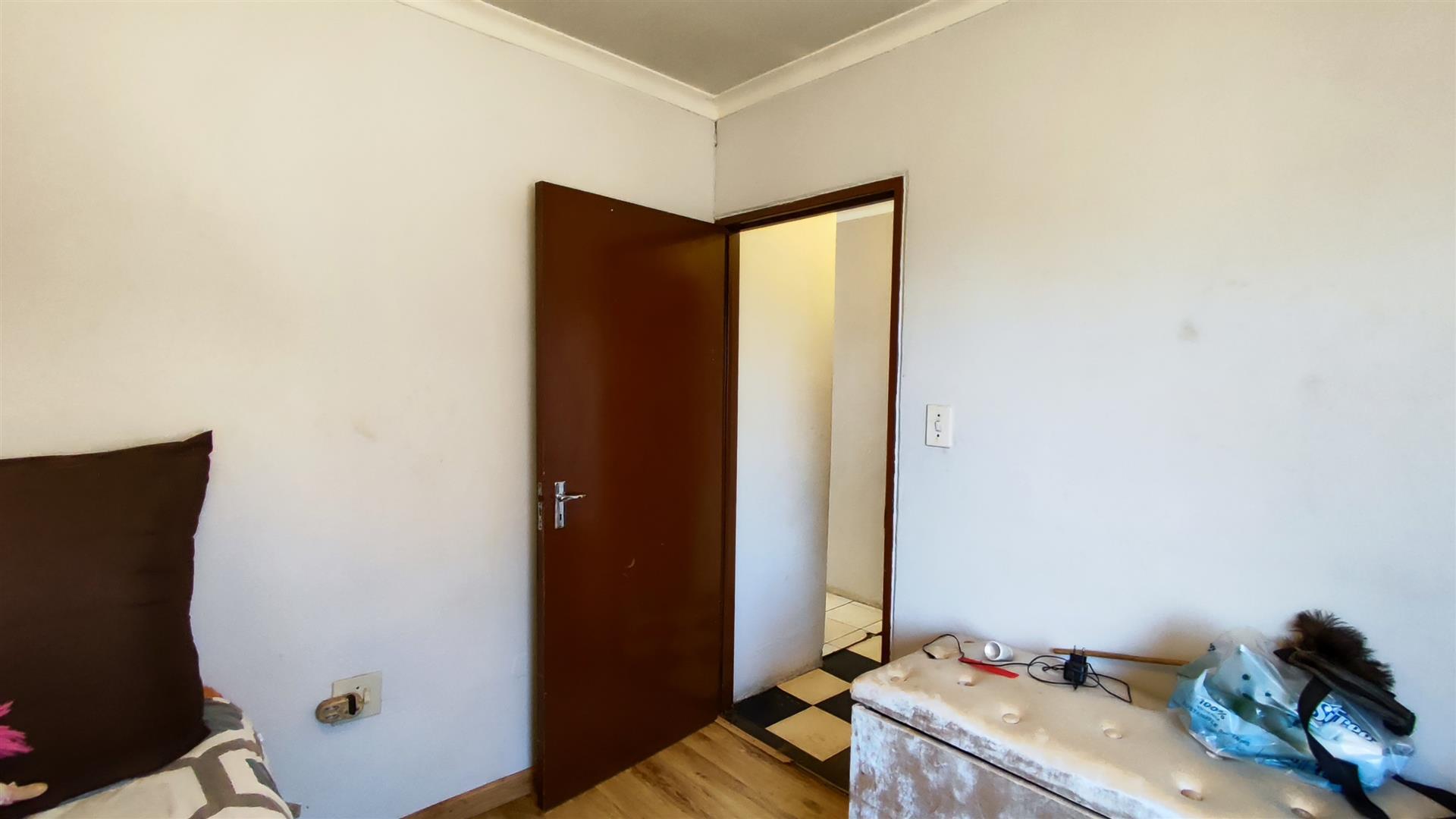 Bed Room 1 - 9 square meters of property in Evaton