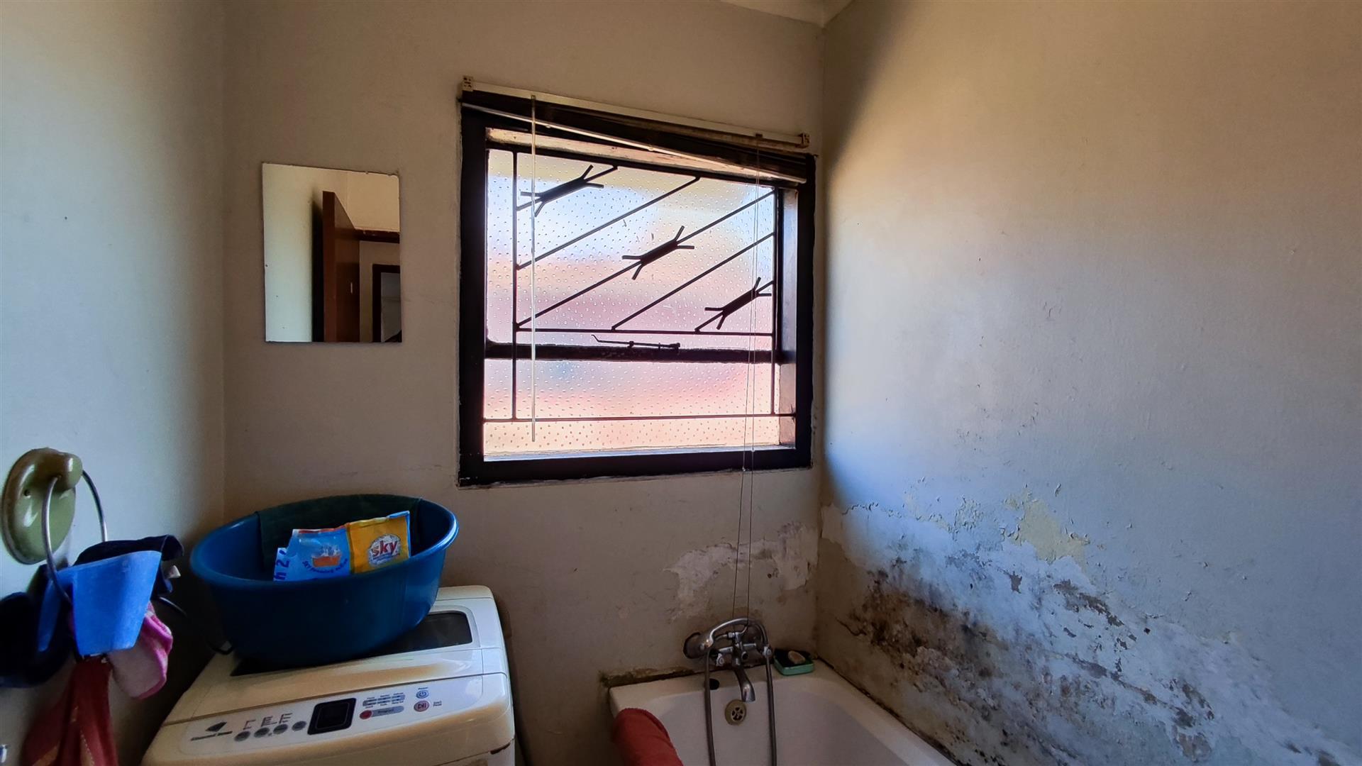 Bathroom 1 - 5 square meters of property in Evaton