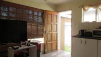 Lounges - 45 square meters of property in Rangeview