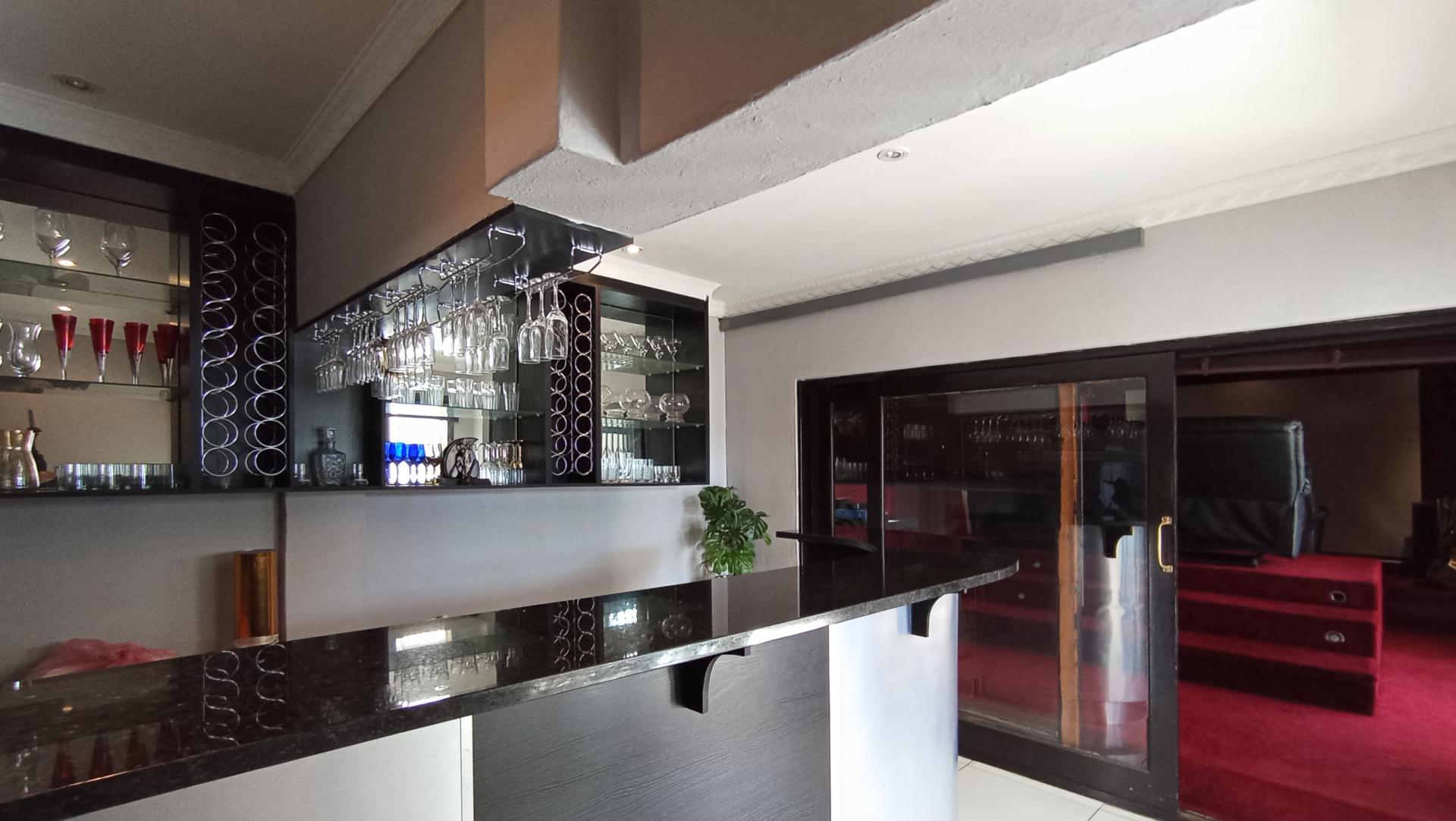 Entertainment - 67 square meters of property in Cyrildene