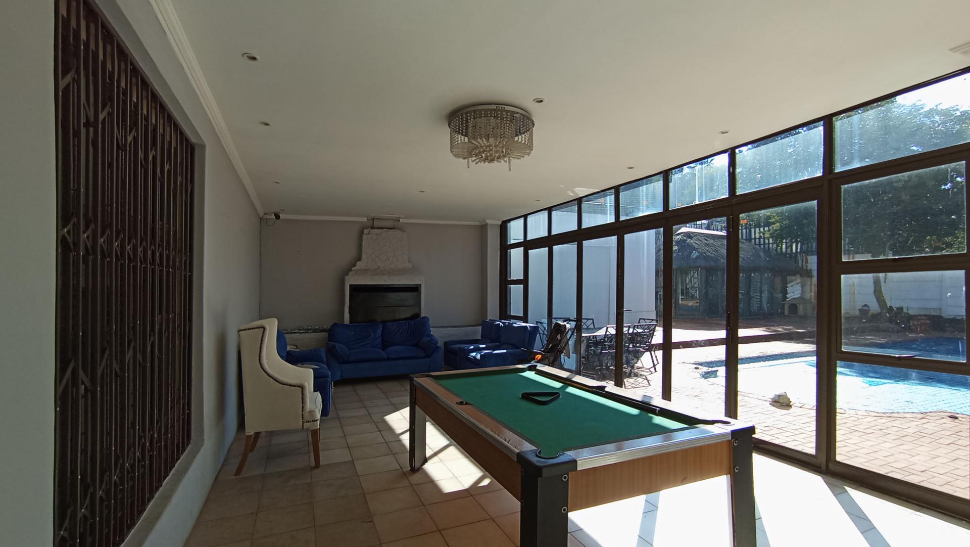 Entertainment - 67 square meters of property in Cyrildene