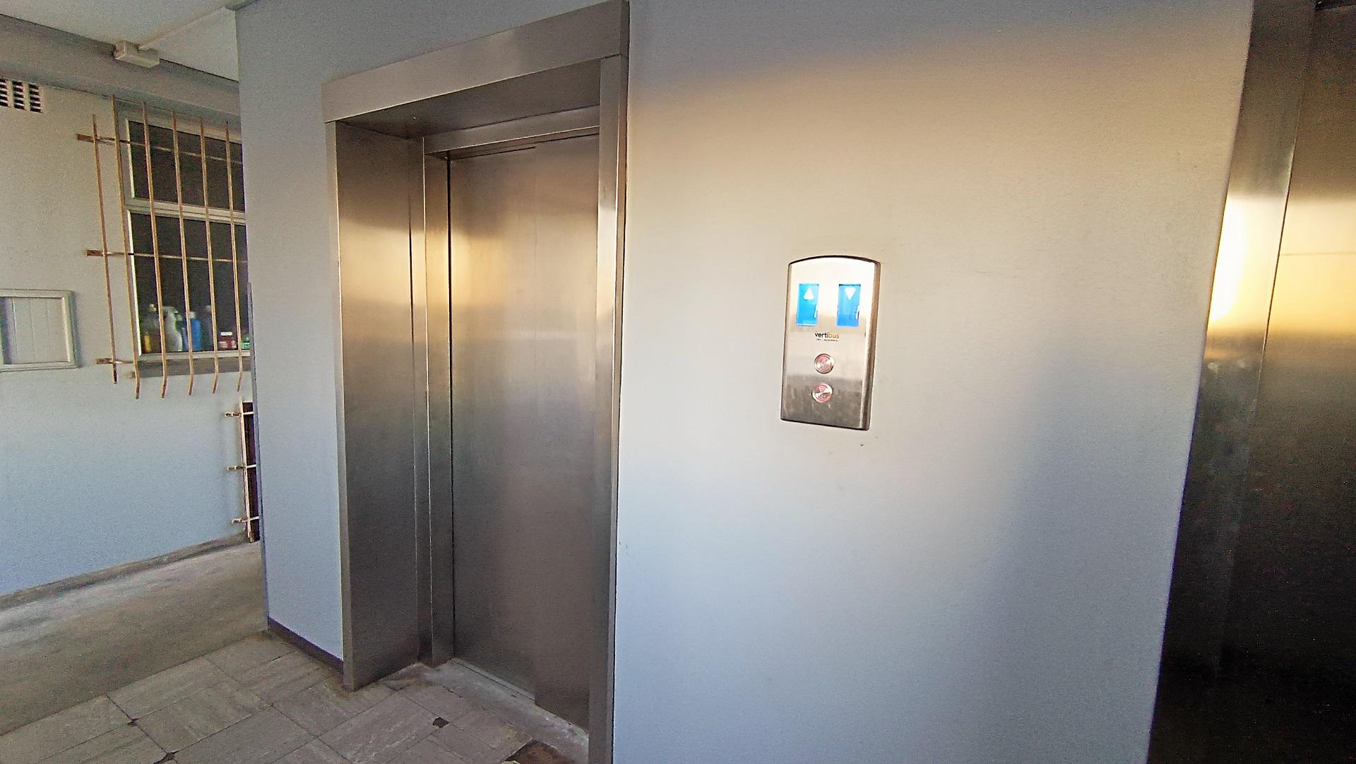 Spaces - 4 square meters of property in Bellville