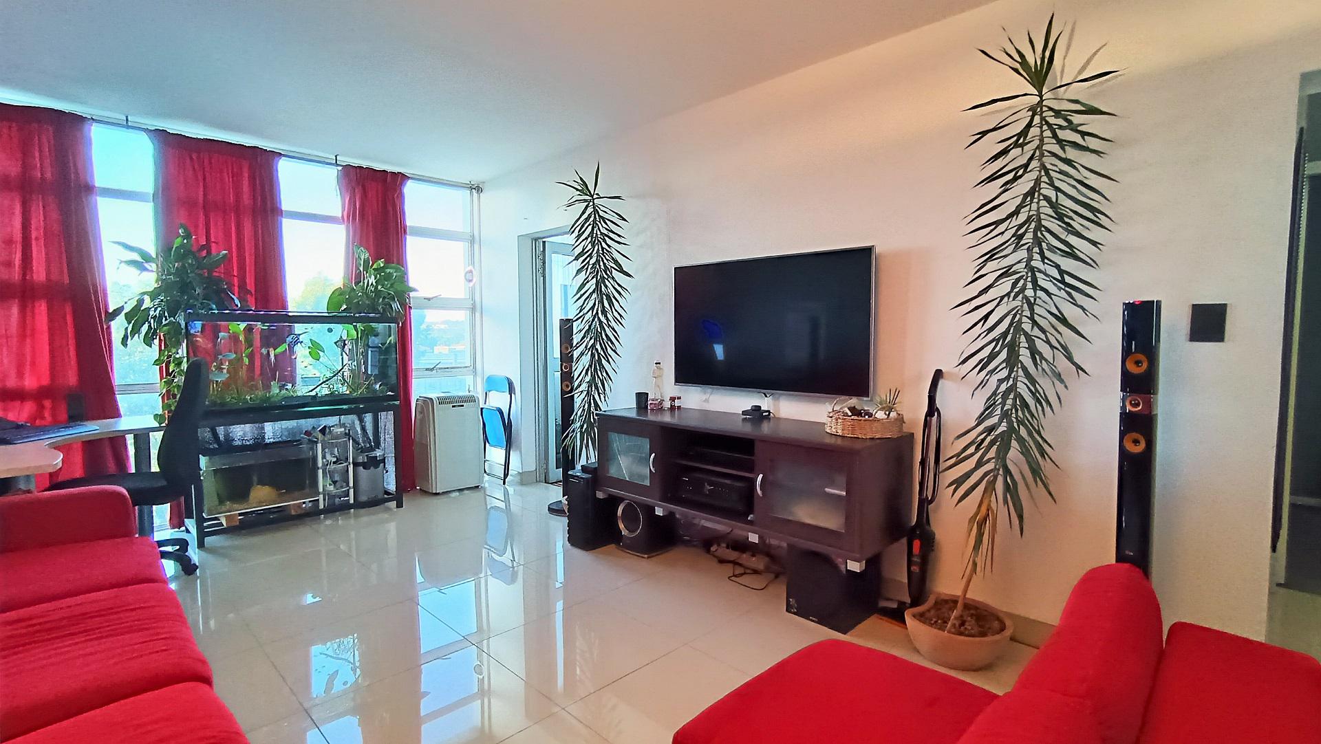 Lounges - 24 square meters of property in Bellville