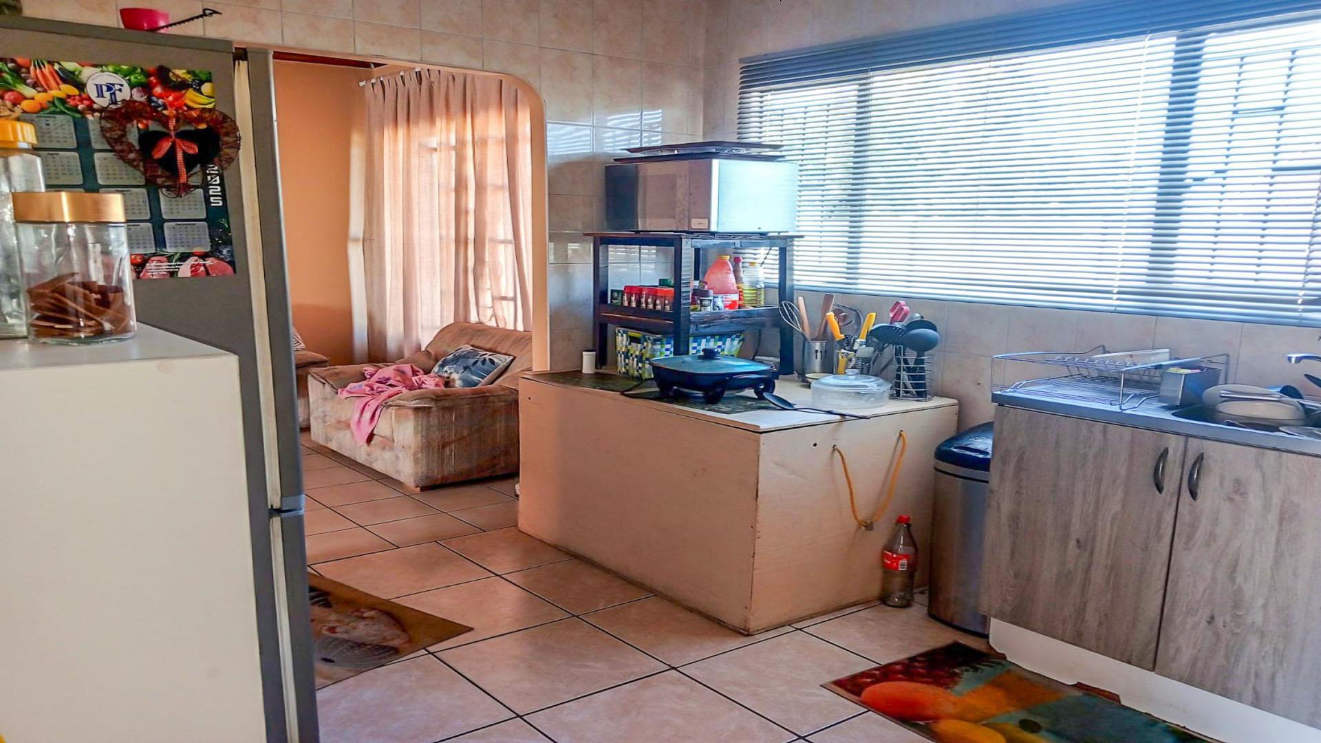 Kitchen of property in Struisbult