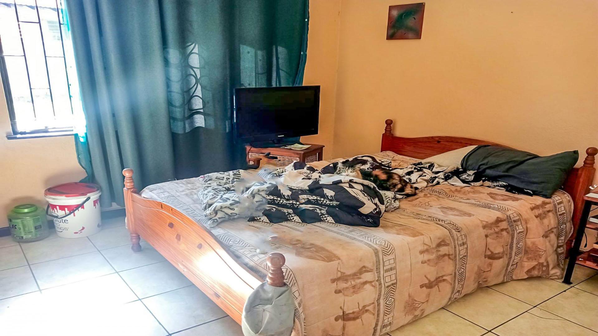 Bed Room 2 of property in Struisbult