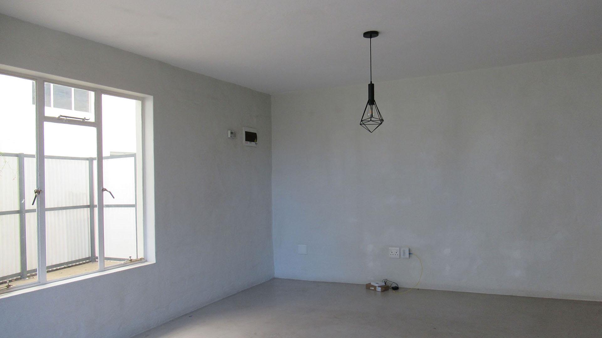 Lounges - 17 square meters of property in Braamfontein