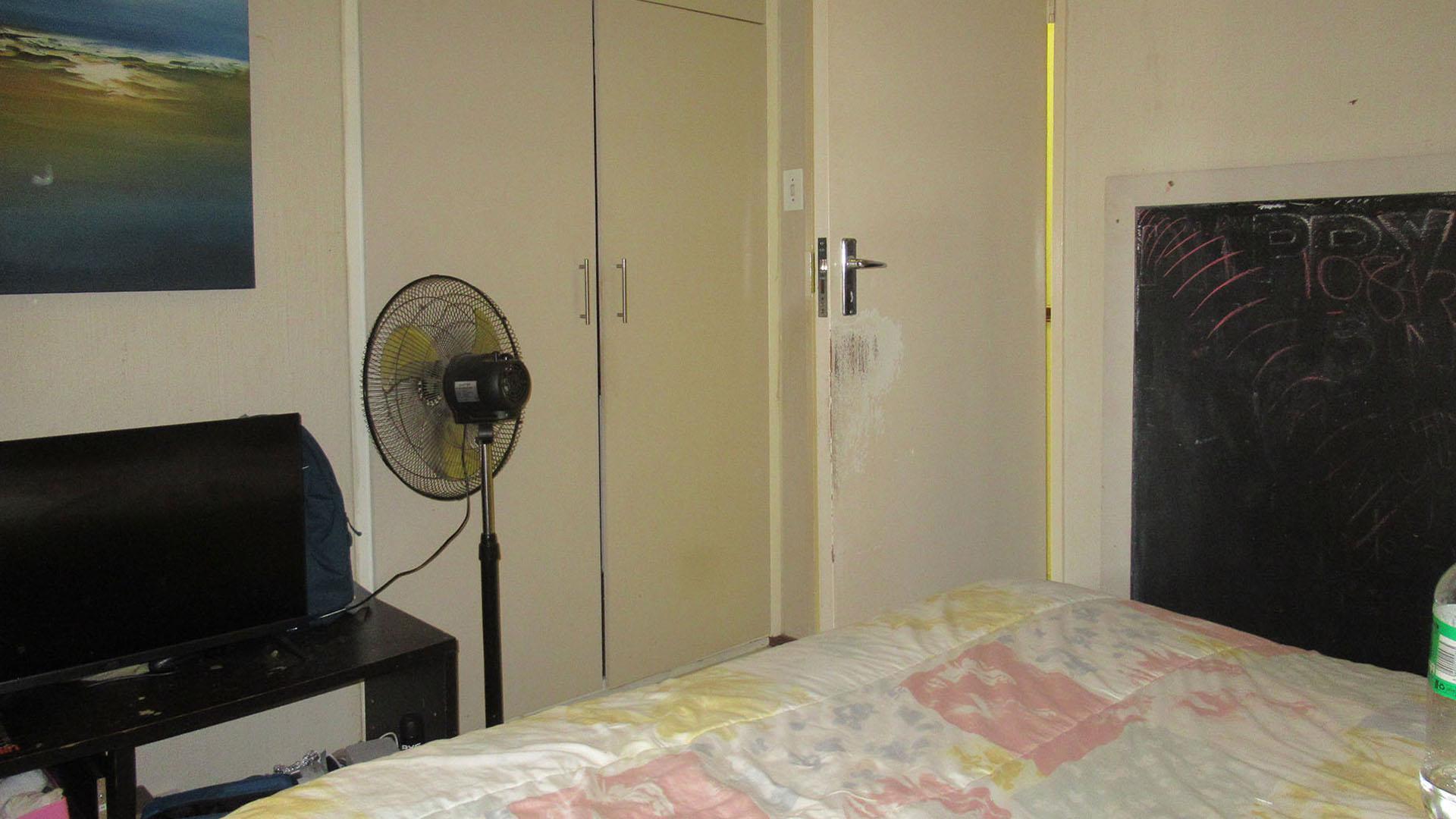 Bed Room 2 - 10 square meters of property in Kloofendal