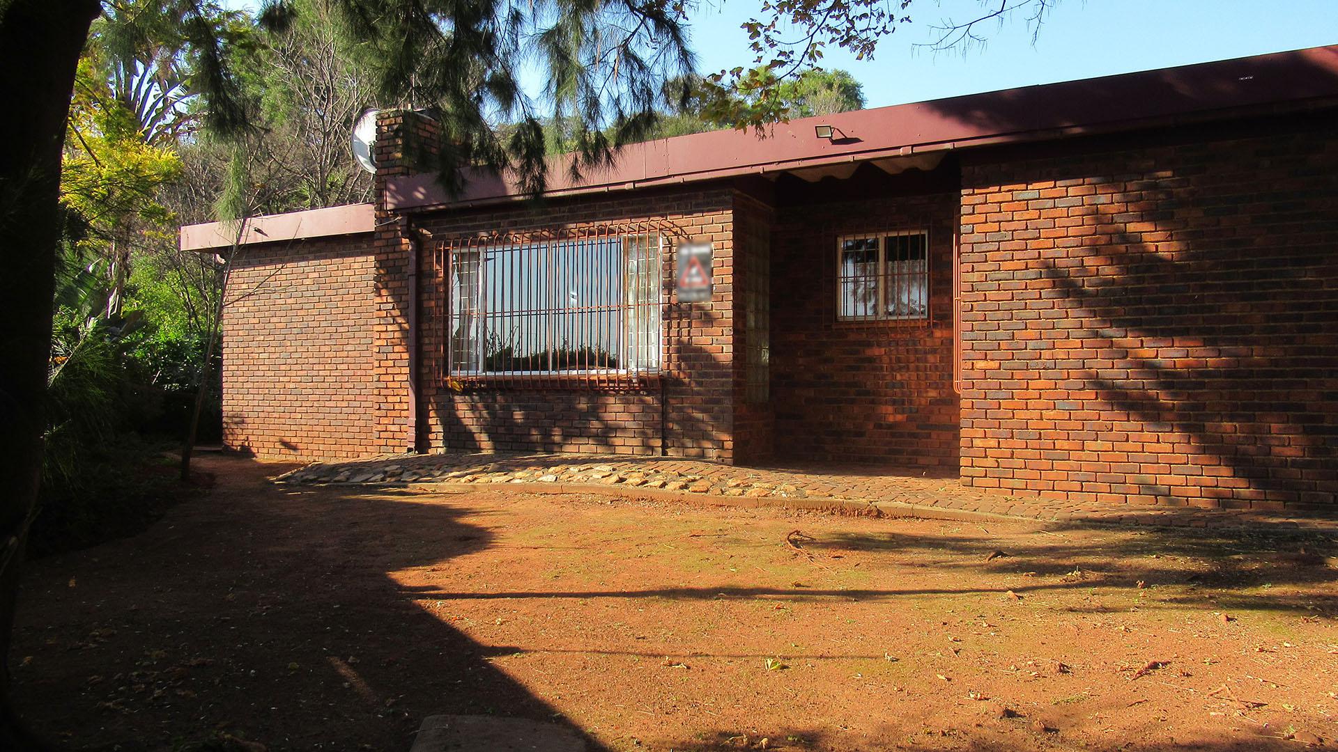 Backyard of property in Kloofendal