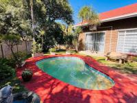  of property in Geelhoutpark