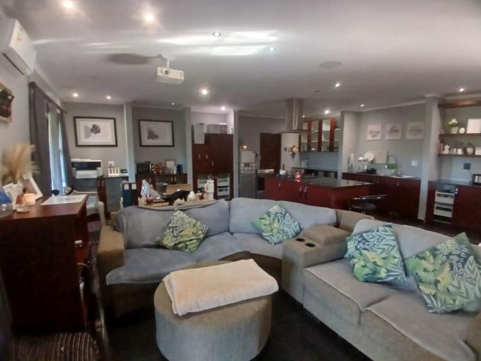 2 Bedroom House to Rent in Waterfall - Property to rent - MR677837