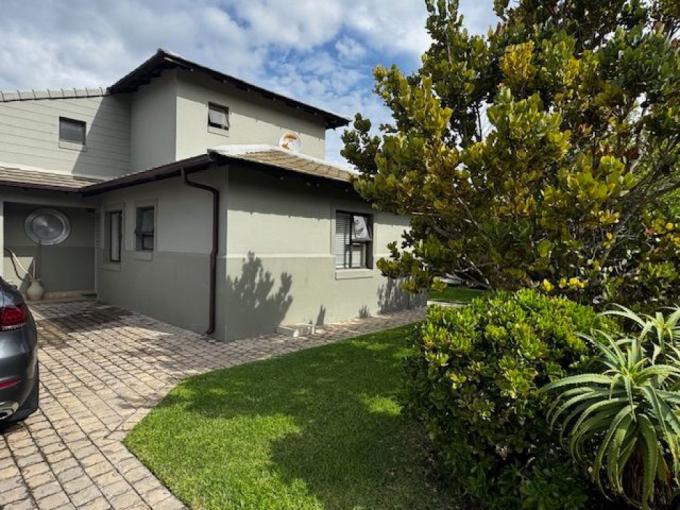 4 Bedroom Simplex for Sale For Sale in Hartenbos - MR677851