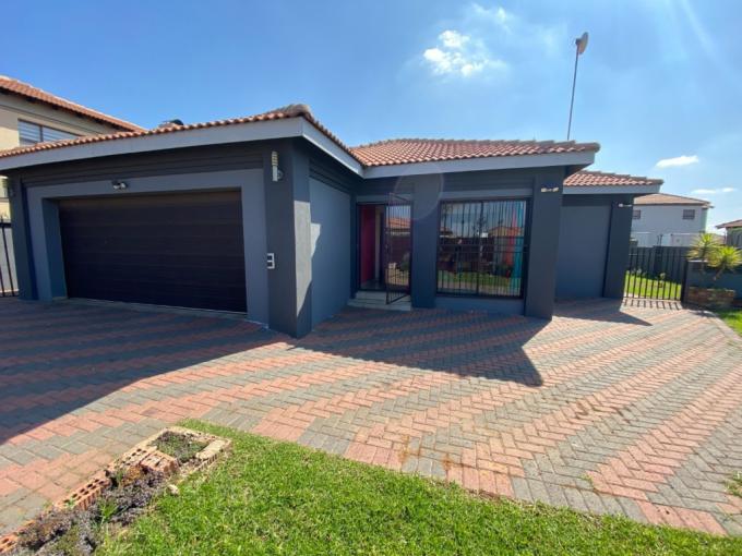 4 Bedroom House for Sale For Sale in Aerorand - MP - MR677876