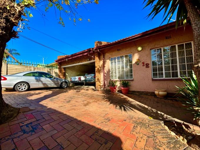 3 Bedroom House for Sale For Sale in Suideroord - MR677883