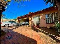  of property in Suideroord