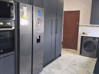  of property in Alan Manor