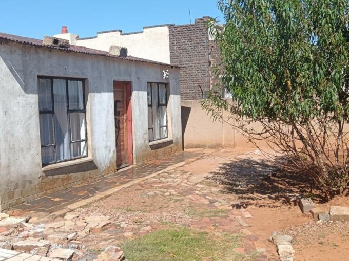 2 Bedroom House for Sale For Sale in Thokoza - MR677904