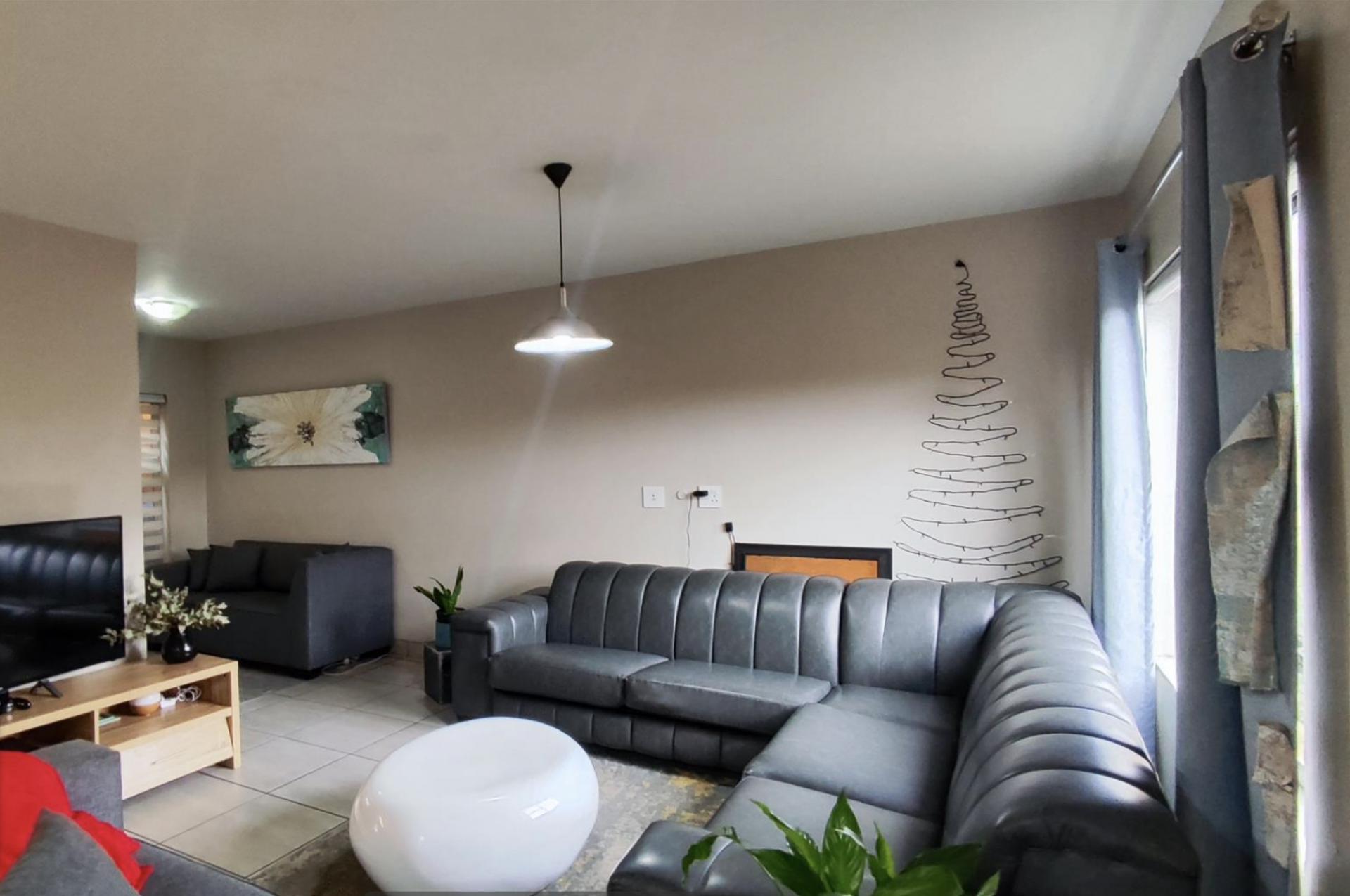  of property in Glen Marais