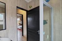  of property in Glen Marais