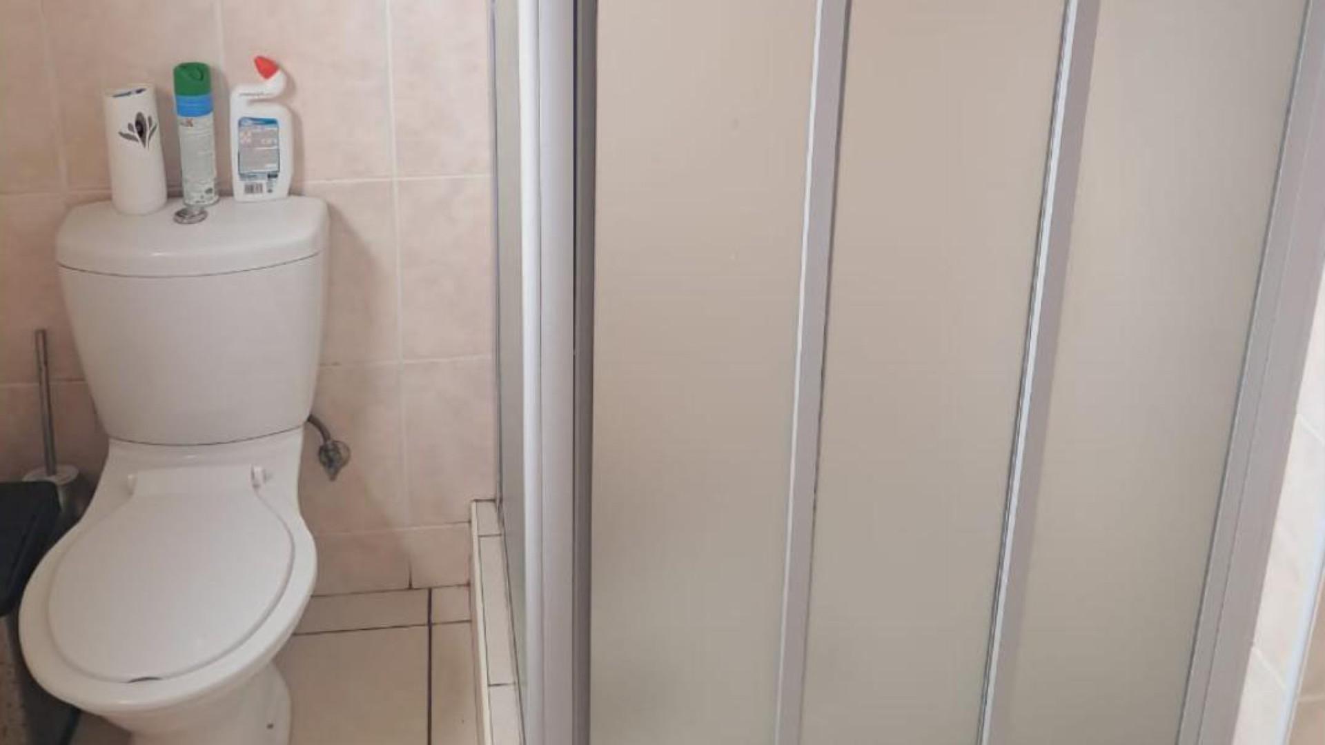 Bathroom 1 of property in Parkrand