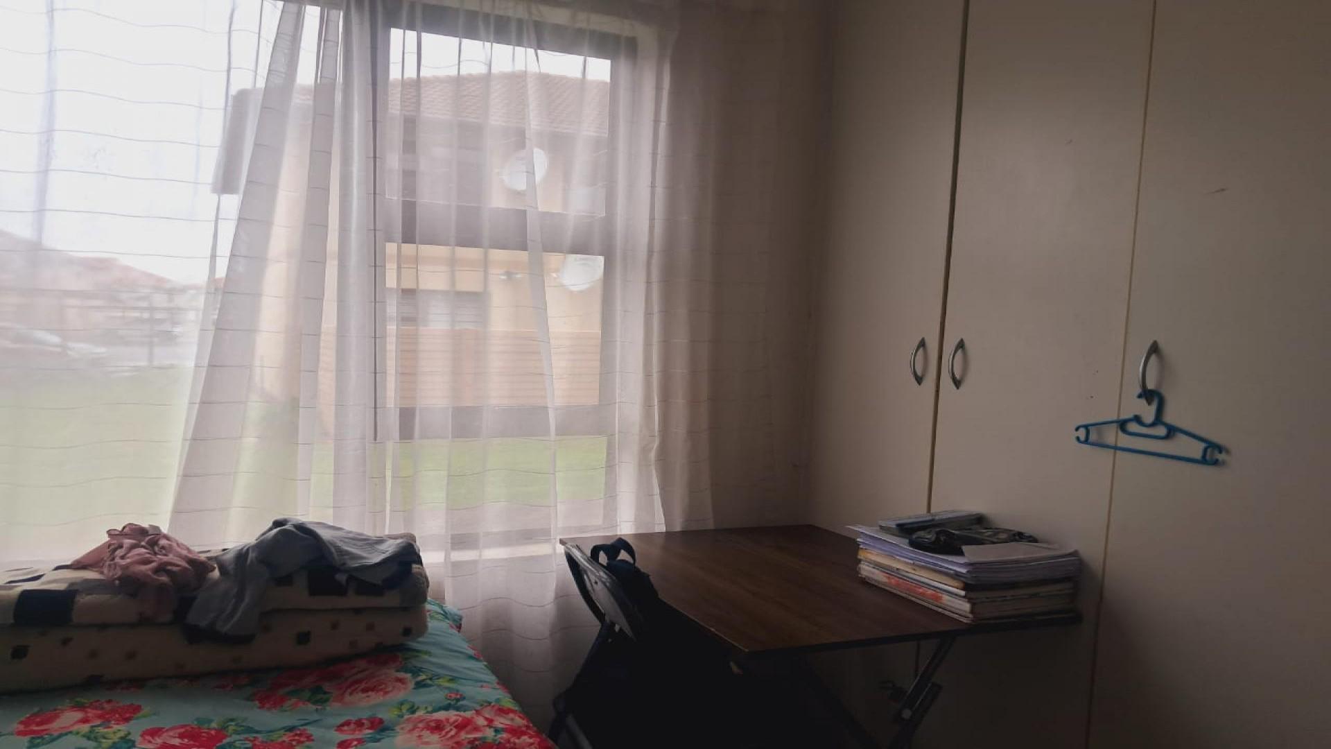 Bed Room 2 of property in Parkrand