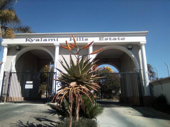 4 Bedroom House to Rent in Kyalami Estates - Property to rent - MR677941