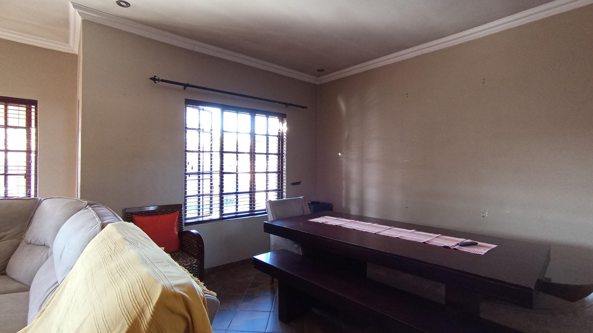 Dining Room - 12 square meters of property in Doornpoort