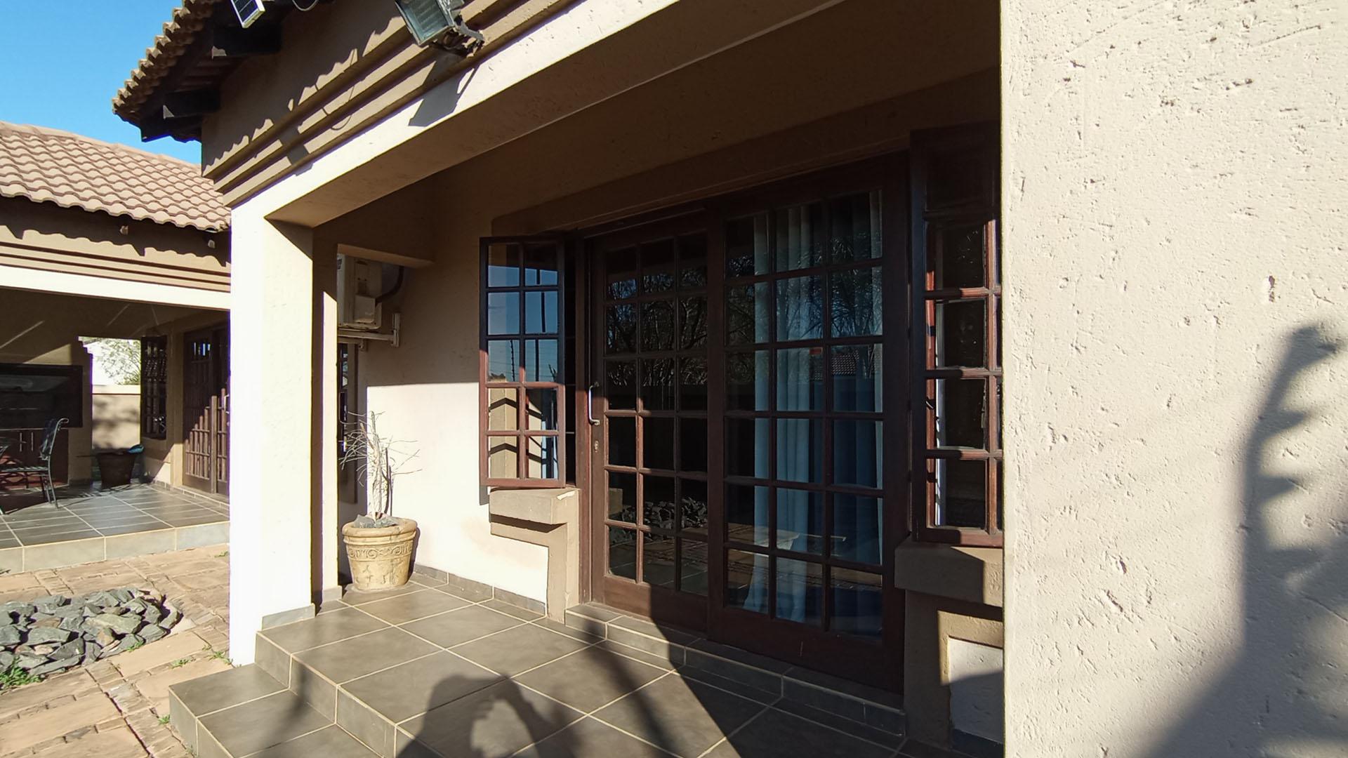 Backyard of property in Doornpoort