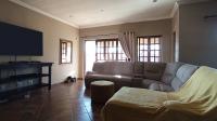 Lounges - 34 square meters of property in Doornpoort