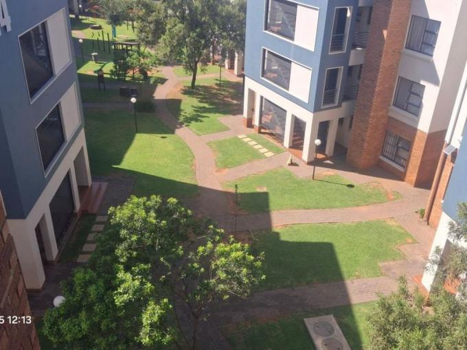 2 Bedroom Apartment for Sale For Sale in Greenstone Hill - MR677959