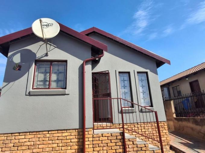 2 Bedroom House for Sale For Sale in Mahube Valley - MR677997