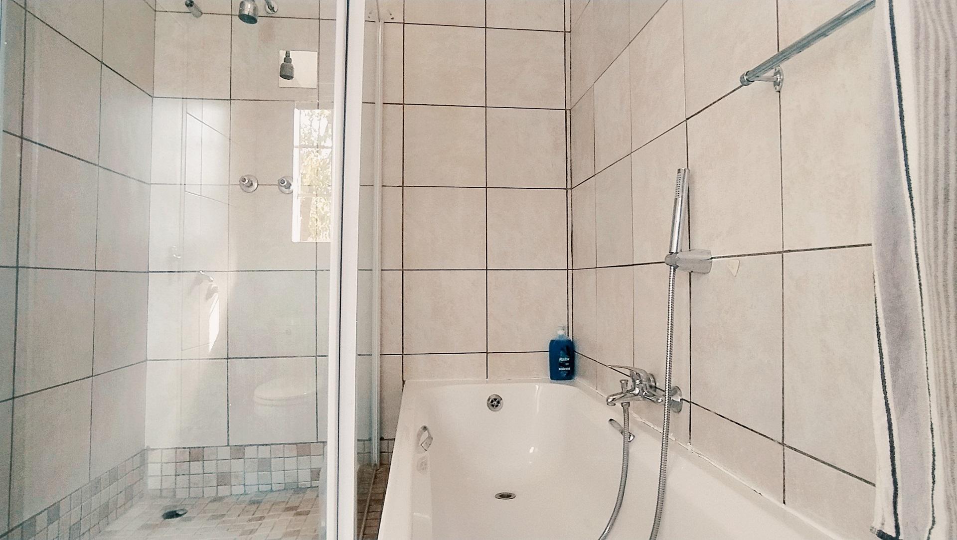 Main Bathroom of property in Dan Pienaar