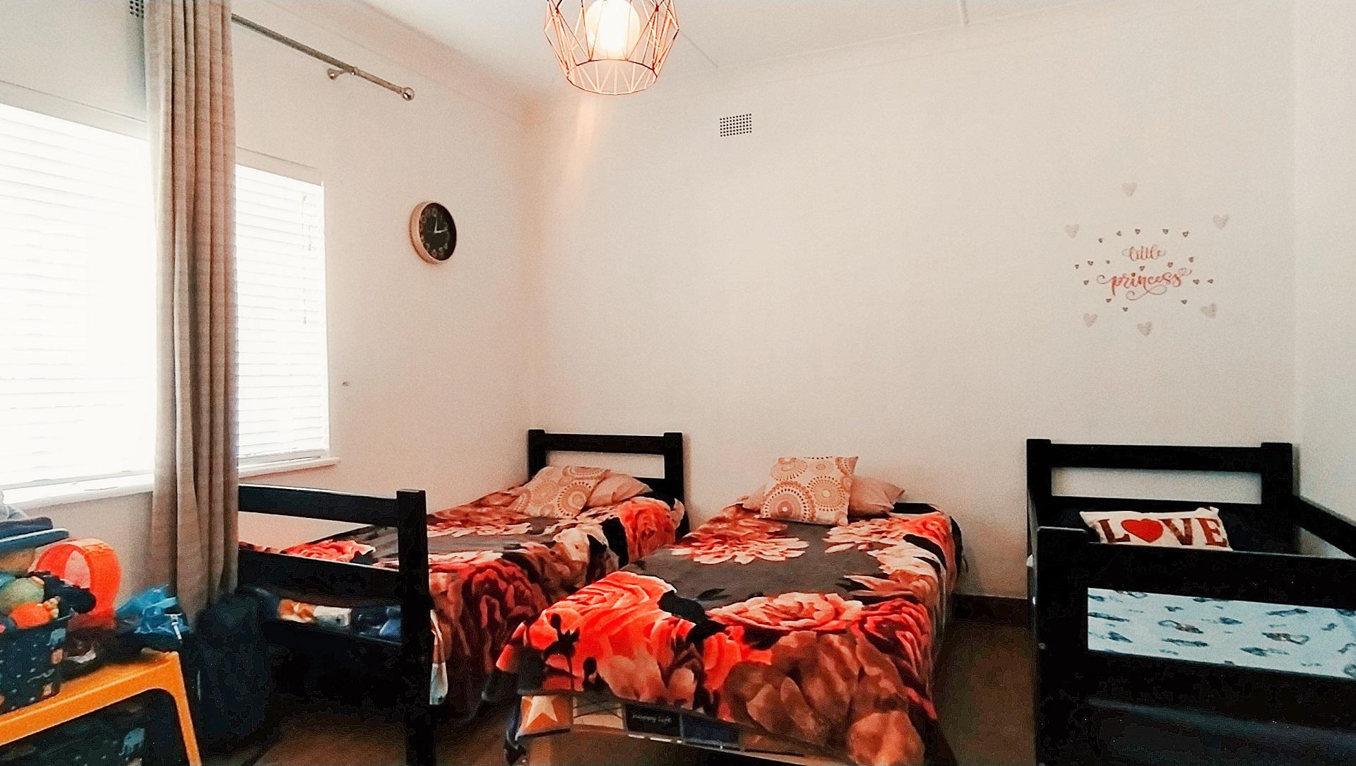 Bed Room 2 of property in Dan Pienaar