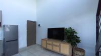 Lounges - 10 square meters of property in Rosebank - JHB