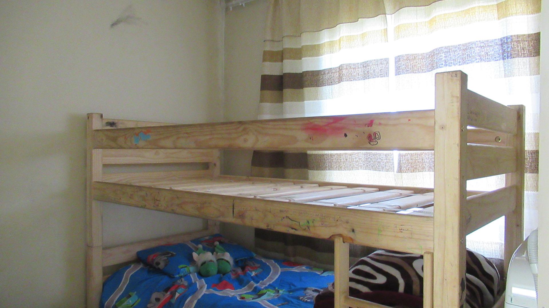 Bed Room 1 - 7 square meters of property in Kew