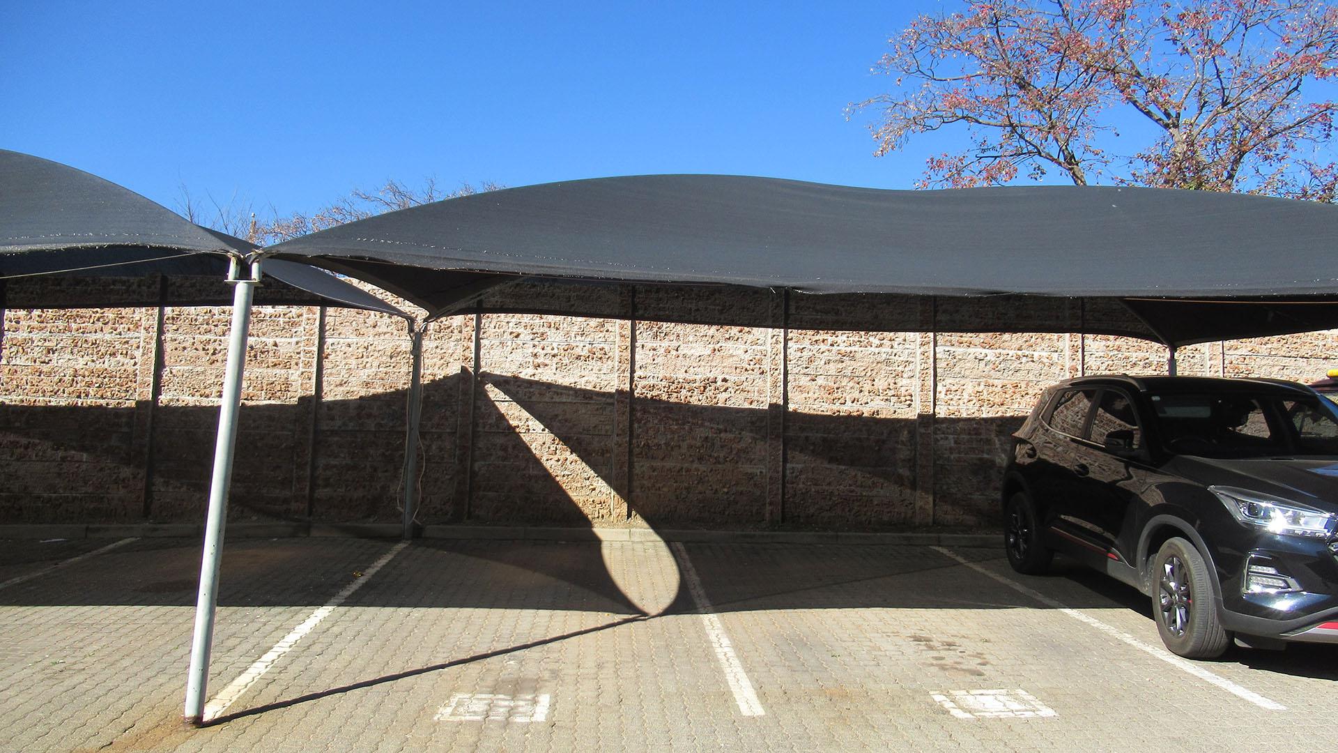 Front View of property in Kew