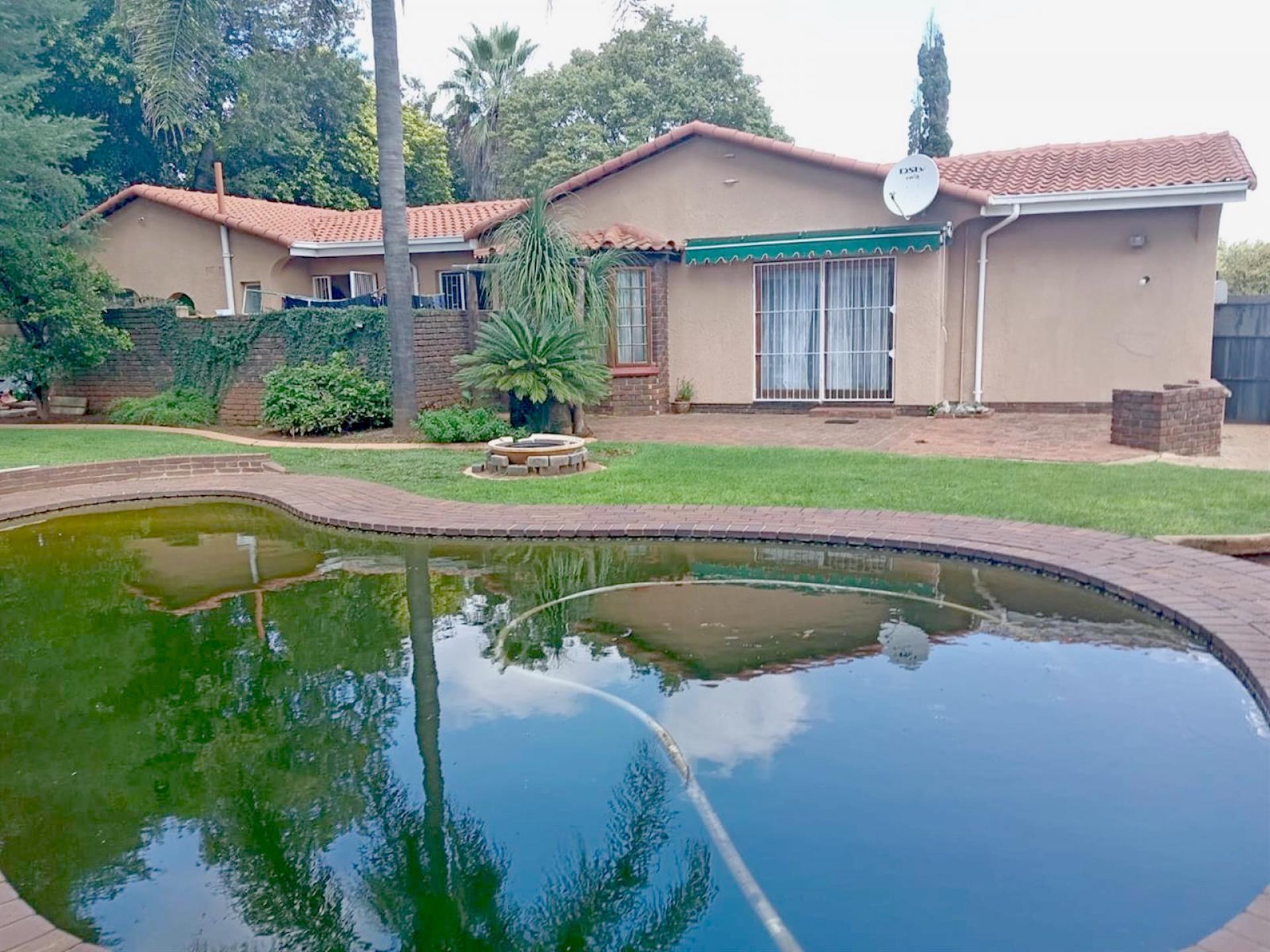  of property in Birch Acres