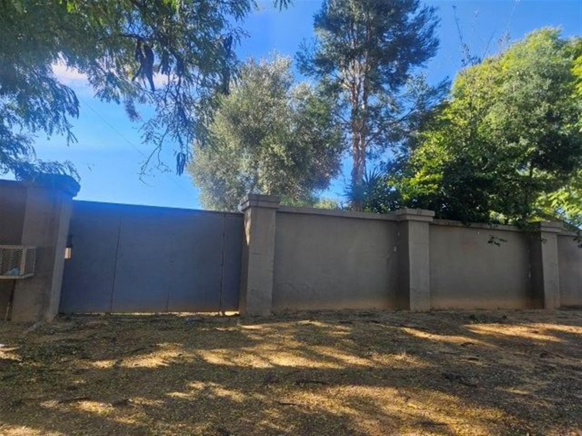 Front View of property in Bedelia