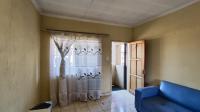 Lounges - 13 square meters of property in Elspark
